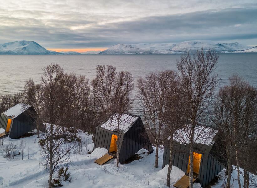 Hybridhus vid havet i Nordnorge